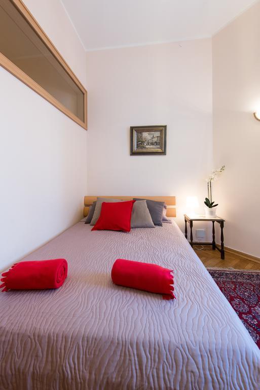 5 Bedroom Family Apartment Krakow Room photo