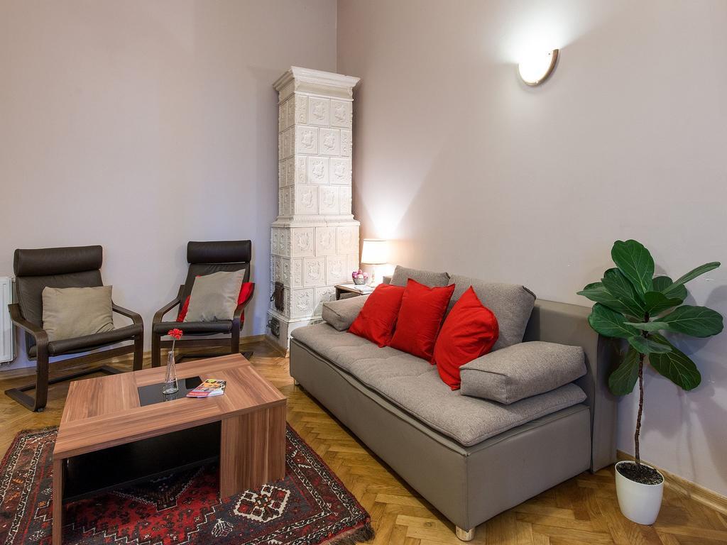 5 Bedroom Family Apartment Krakow Room photo