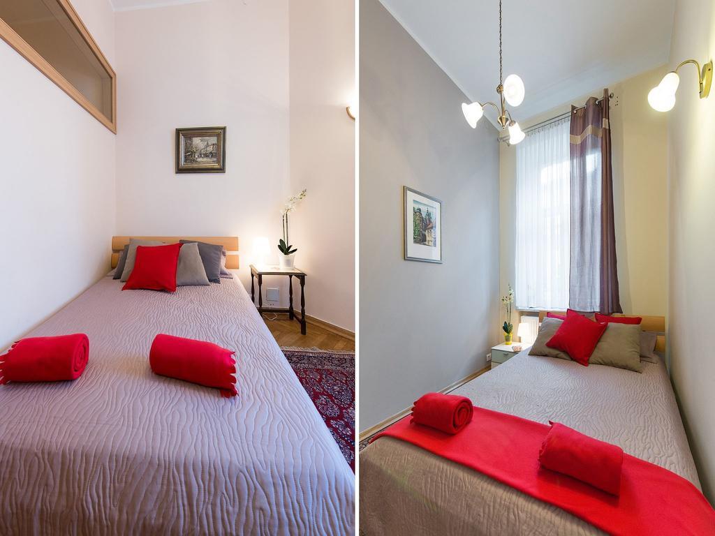 5 Bedroom Family Apartment Krakow Room photo